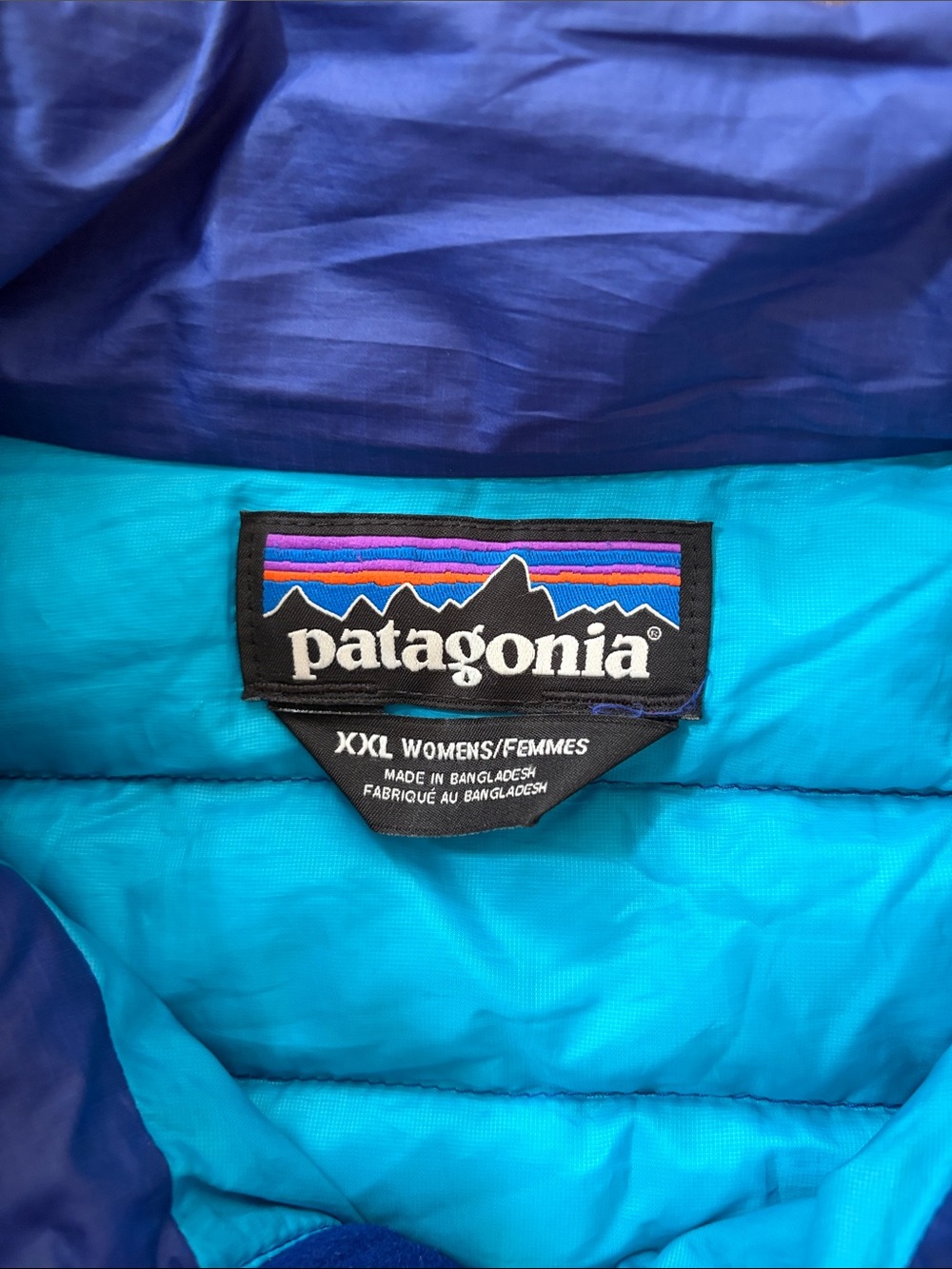 Patagonia Women’s Down Sweater Blue Puffer Jacket with Teal Trim - Picture 4 of 13